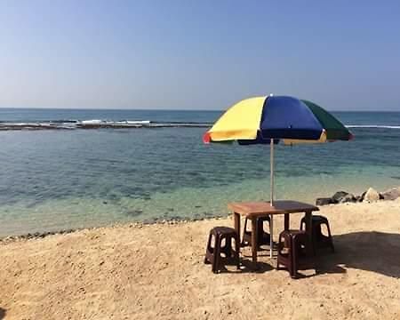 Sunset Surfing Beach Resort Matara Esterno foto