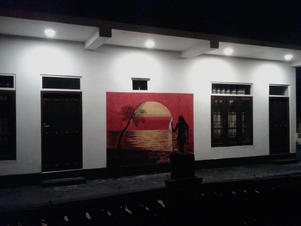 Sunset Surfing Beach Resort Matara Esterno foto